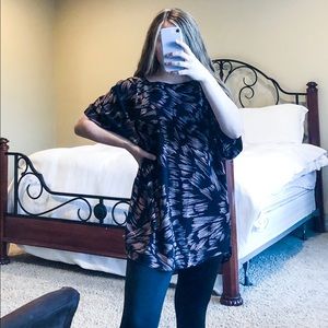 black and pink cabi shirt size XL